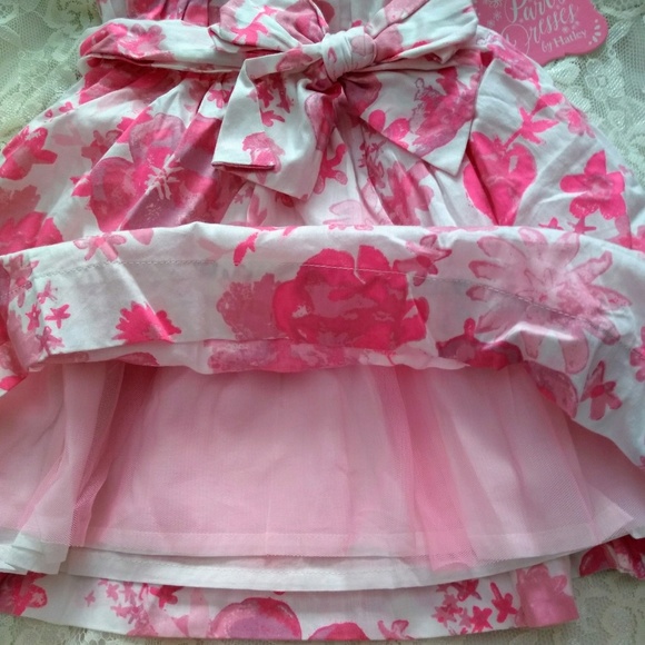 💣5/$35 HATLEY 2T FLOWER WATERCOLOR W/POCKETS - Picture 4 of 7